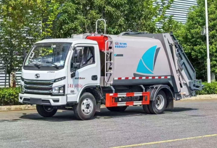 上汽躍進(jìn)6.5立方壓縮式垃圾車(chē)的技術(shù)參數與報價(jià)